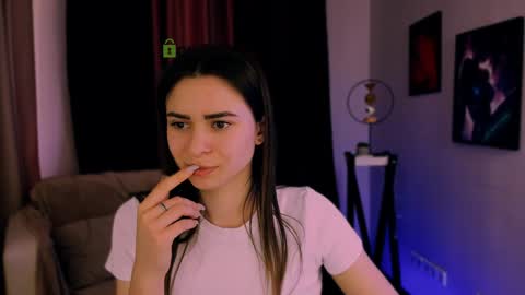 Snapshot of flora_ri chatting on 29, 1, 2025 just ask me online show from 29, 1, 2025