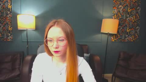 Snapshot of floralarsson chatting on 17, 5, 2026 hey there guys im Flora no not the one from WInx. But I love magical stuff and especially I love nature. I dont know I thin online show from 17, 5, 2026