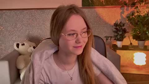 Snapshot of floralarsson chatting on 22, 5, 2026 hey there guys im Flora no not the one from WInx. But I love magical stuff and especially I love nature. I dont know I thin online show from 22, 5, 2026