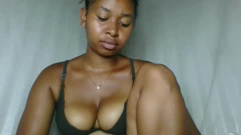 florencia011 online show from 23, 12, 2025