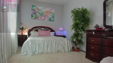 Nicole online show from 3, 3, 2025