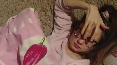 Snapshot of flowercandydoll chatting on 1, 12, 2024 say meow and send tip online show from 1, 12, 2024