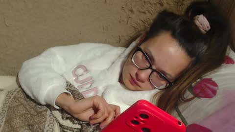 Snapshot of flowercandydoll chatting on 14, 12, 2024 say meow and send tip online show from 14, 12, 2024