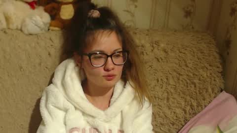 Snapshot of flowercandydoll chatting on 15, 12, 2024 say meow and send tip online show from 15, 12, 2024
