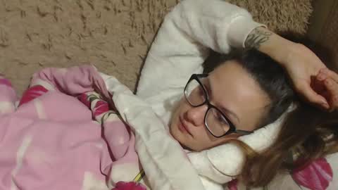 Snapshot of flowercandydoll chatting on 21, 12, 2024 say meow and send tip online show from 21, 12, 2024
