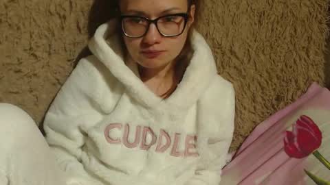 Snapshot of flowercandydoll chatting on 23, 12, 2024 say meow and send tip online show from 23, 12, 2024