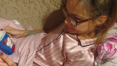 Snapshot of flowercandydoll chatting on 9, 9, 2025 say meow and send tip online show from 9, 9, 2025