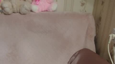 say meow and send tip  online show from 19, 4, 2026