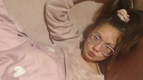 say meow and send tip  online show from 23, 4, 2026