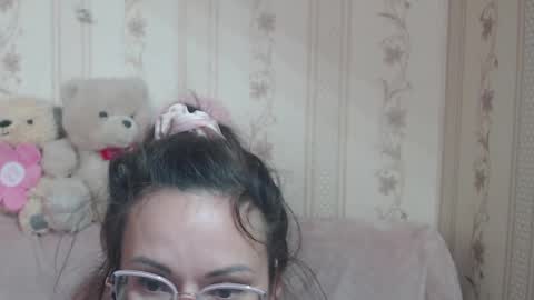 say meow and send tip  online show from 27, 4, 2026