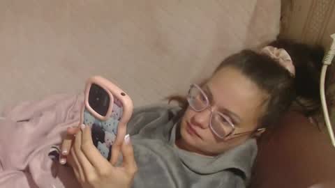 say meow and send tip  online show from 28, 4, 2026