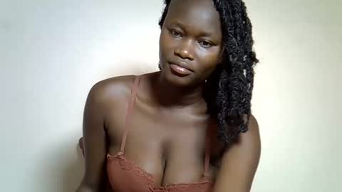 flowerdiva002 online show from 12, 11, 2025