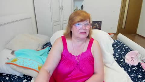 Snapshot of flowerlover8 chatting on 8, 6, 2026 Flowerlower online show from 8, 6, 2026