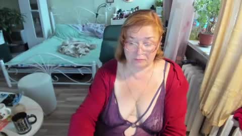 Snapshot of flowerlover8 chatting on 2, 7, 2026 Flowerlower online show from 2, 7, 2026