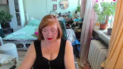 Snapshot of flowerlover8 chatting on 11, 7, 2026 Flowerlower online show from 11, 7, 2026
