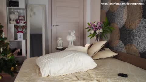 Snapshot of flowersprincess chatting on 13, 1, 2025 DARYA online show from 13, 1, 2025