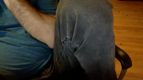 Snapshot of flowmover chatting on 3, 12, 2025 flowmover online show from 3, 12, 2025