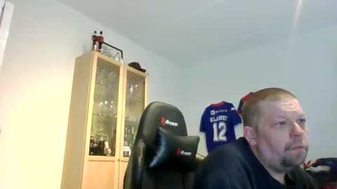 fluffy_espen online show from 28, 3, 2026