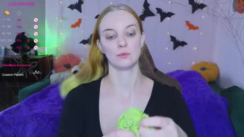 Snapshot of fluffy_muffin3 chatting on 29, 10, 2025 Agatha online show from 29, 10, 2025