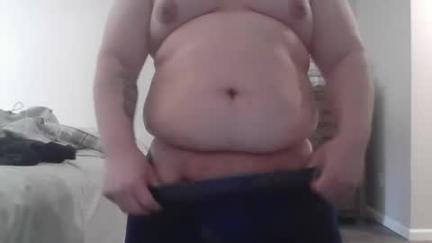 fluffychill99 online show from 8, 3, 2025