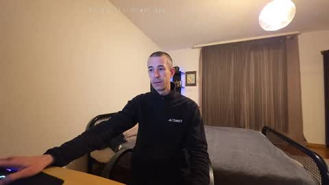 flyhigh92 online show from 13, 4, 2026