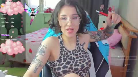 Snapshot of folinskaayaa chatting on 24, 4, 2026 folinskaayaa online show from 24, 4, 2026