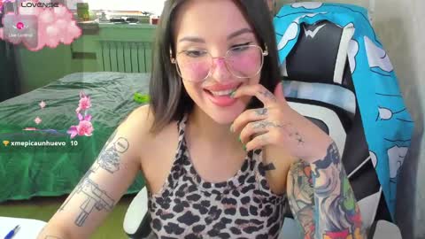 Snapshot of folinskaayaa chatting on 30, 5, 2026 folinskaayaa online show from 30, 5, 2026