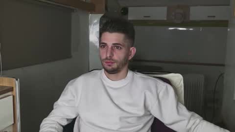 independent model online show from 14, 2, 2026