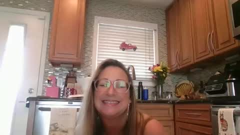 Aleesa online show from 18, 2, 2025