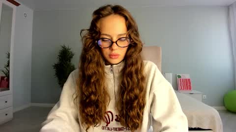 Kira online show from 17, 9, 2025