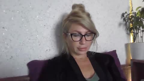 fox_red_lady7 online show from 26, 10, 2025