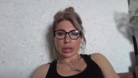 fox_red_lady7 online show from 3, 4, 2026