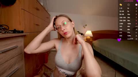 CUSTOM PHOTOS AND VIDEOS -  online show from 26, 5, 2026