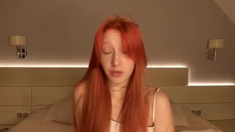 Snapshot of foxie_kiss chatting on 21, 10, 2025 Hello world Feel free to follow online show from 21, 10, 2025