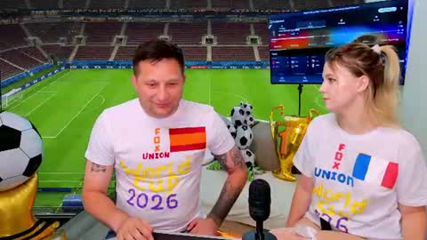 We are a couple Leo and Sofiayou are always welcome here online show from 25, 6, 2026