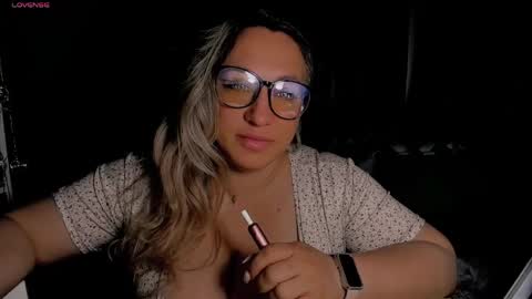 Snapshot of foxxxy__lady chatting on 10, 5, 2026 Kris online show from 10, 5, 2026