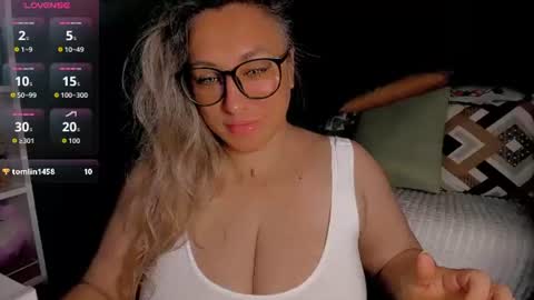 Snapshot of foxxxy__lady chatting on 14, 6, 2026 Kris online show from 14, 6, 2026