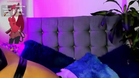 Snapshot of foxxy_angel chatting on 12, 5, 2026 Santi online show from 12, 5, 2026