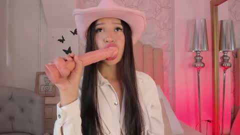 Snapshot of foxy200__ chatting on 15, 9, 2025 Foxy online show from 15, 9, 2025