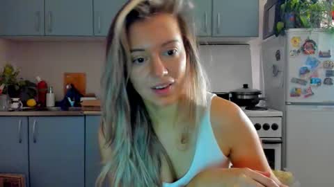 Foxy online show from 8, 11, 2025