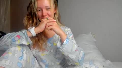 Foxy online show from 23, 12, 2025