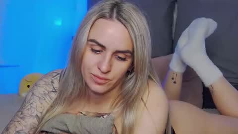 Foxy Kimmi online show from 18, 4, 2026