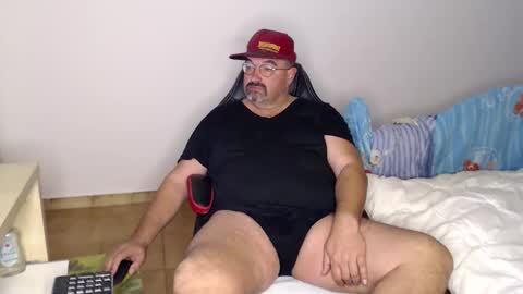 Snapshot of fraboys chatting on 7, 11, 2025 Fraboys online show from 7, 11, 2025