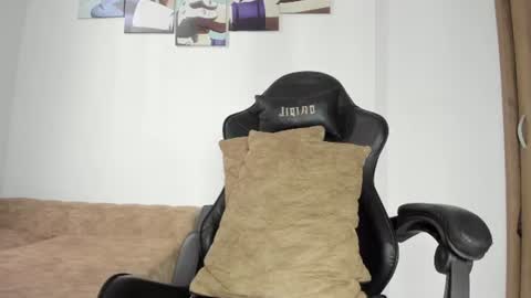 IM FRAIDER online show from 4, 8, 2026