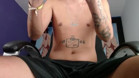 Snapshot of fran_boy_ chatting on 4, 1, 2025 Fran online show from 4, 1, 2025