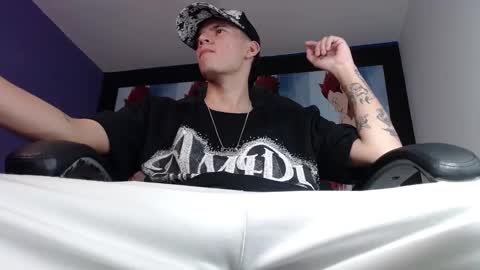 Snapshot of fran_boy_ chatting on 8, 1, 2025 Fran online show from 8, 1, 2025