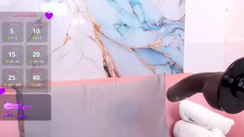 Snapshot of franceska_milf chatting on 19, 9, 2025 franceska_milf online show from 19, 9, 2025