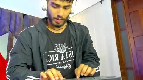 Snapshot of francobanderas1 chatting on 2, 7, 2026 FRANCO online show from 2, 7, 2026