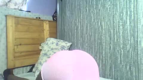 Snapshot of francy_123456 chatting on 18, 11, 2025 francy 123456 online show from 18, 11, 2025