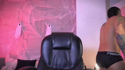 Frank Farrell. Hey remember to give me a thumbs up Ty online show from 2, 11, 2025